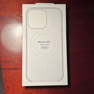 *BRAND NEW* Apple iPhone 13 Pro Clear Case